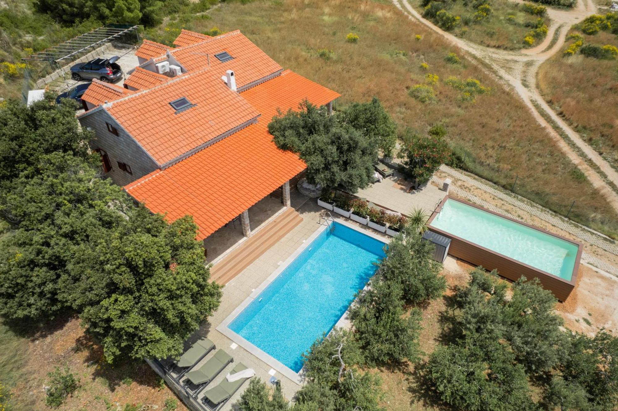 Villas Sole Bol Exteriör bild
